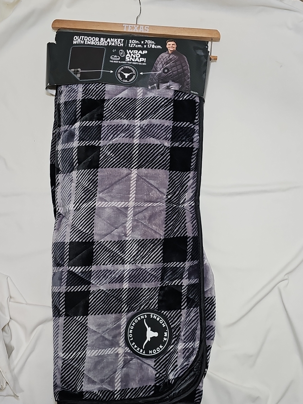 Texas Long Horn Hook'em Horns Men's Outdoor Blanket - Black & Gray Plaid